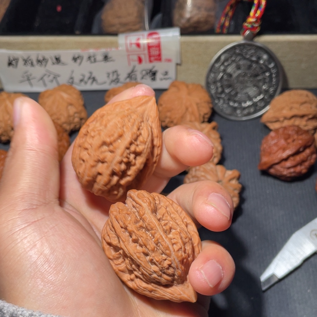 酱***滚文玩核桃吊坠核桃