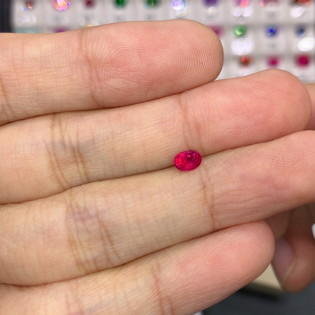 红宝石裸石37分无烧鸽血红