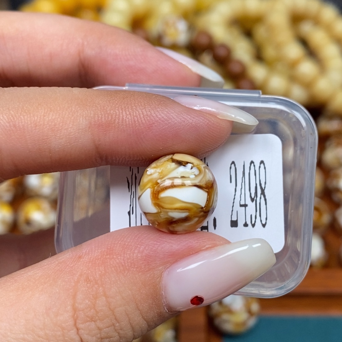 蜜蜡未镶嵌珠宝奇石2498