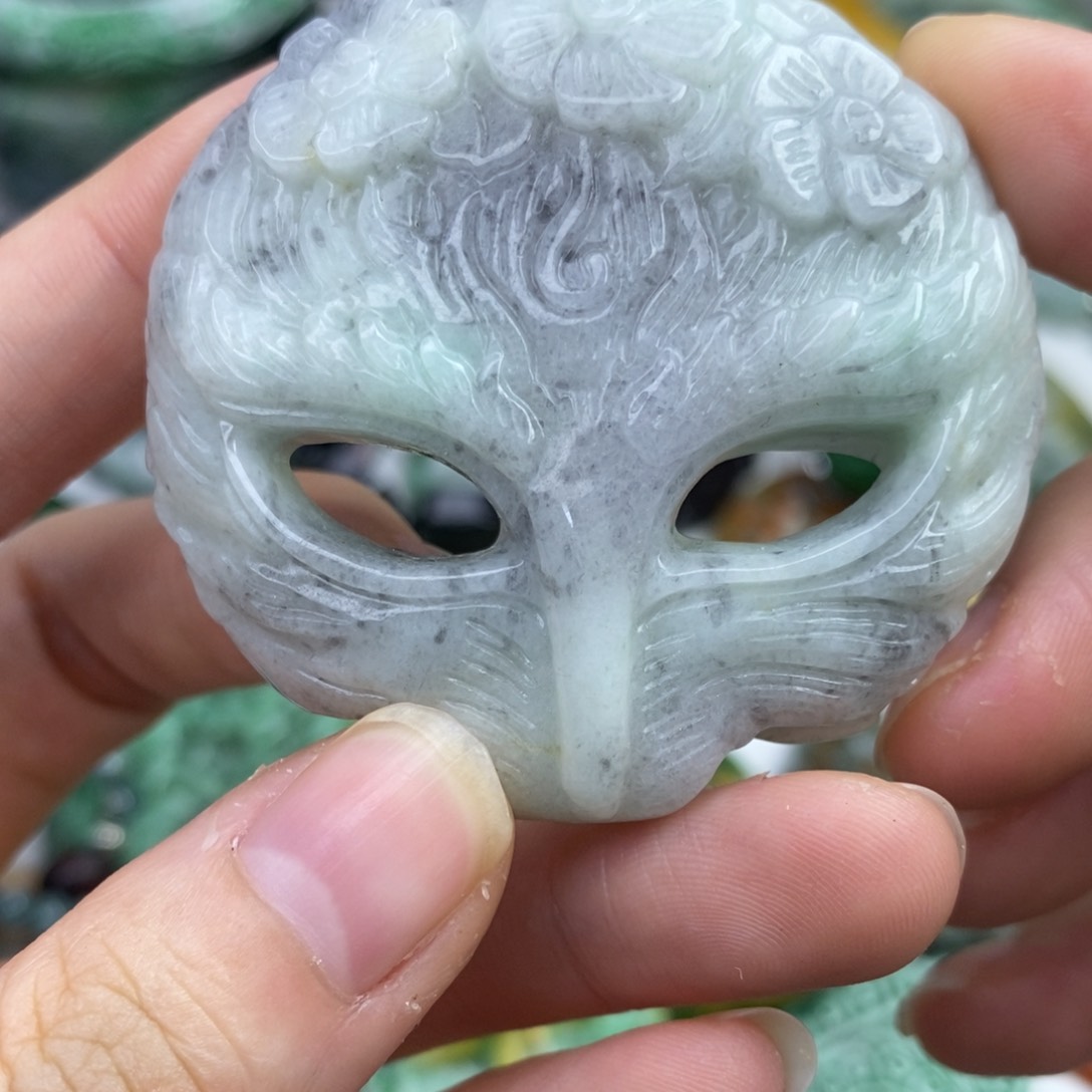 颈饰未镶嵌翡翠吊坠