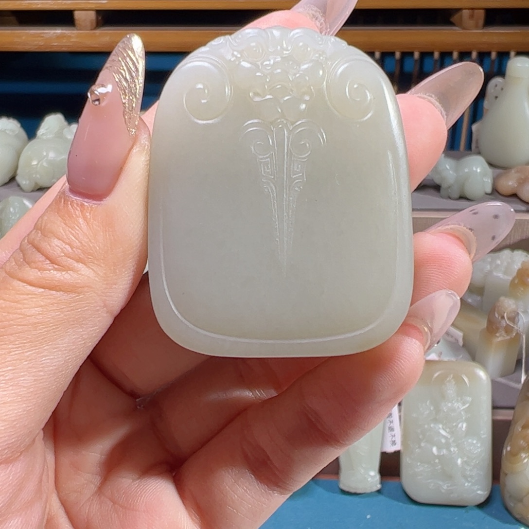 和田玉（糖玉）未镶嵌颈饰