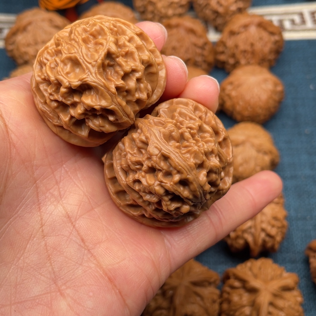 H***t文玩核桃把件40全品球苹果