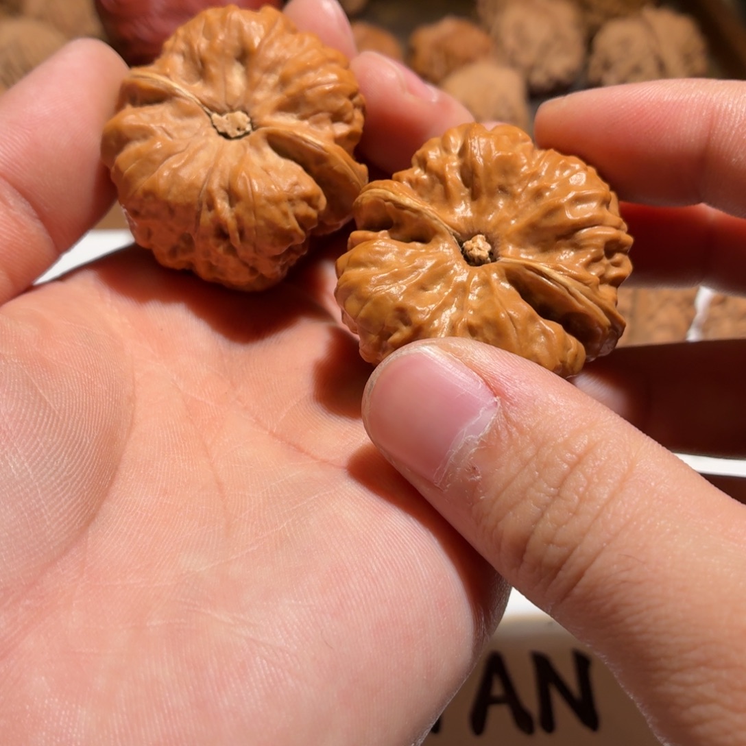 妖***Z文玩核桃吊坠蛤蟆头A11