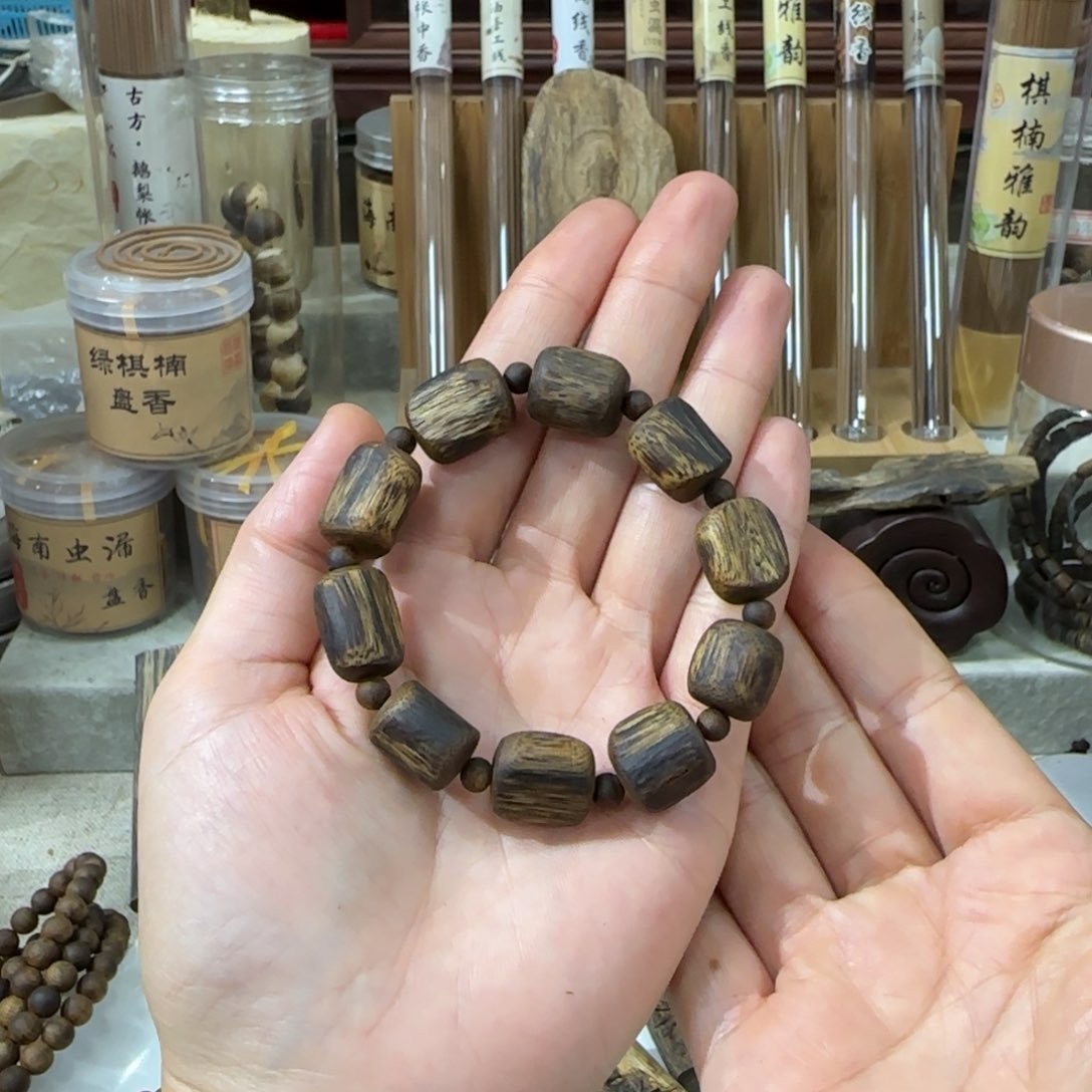 沉香手串1.5规格13克树心油老料