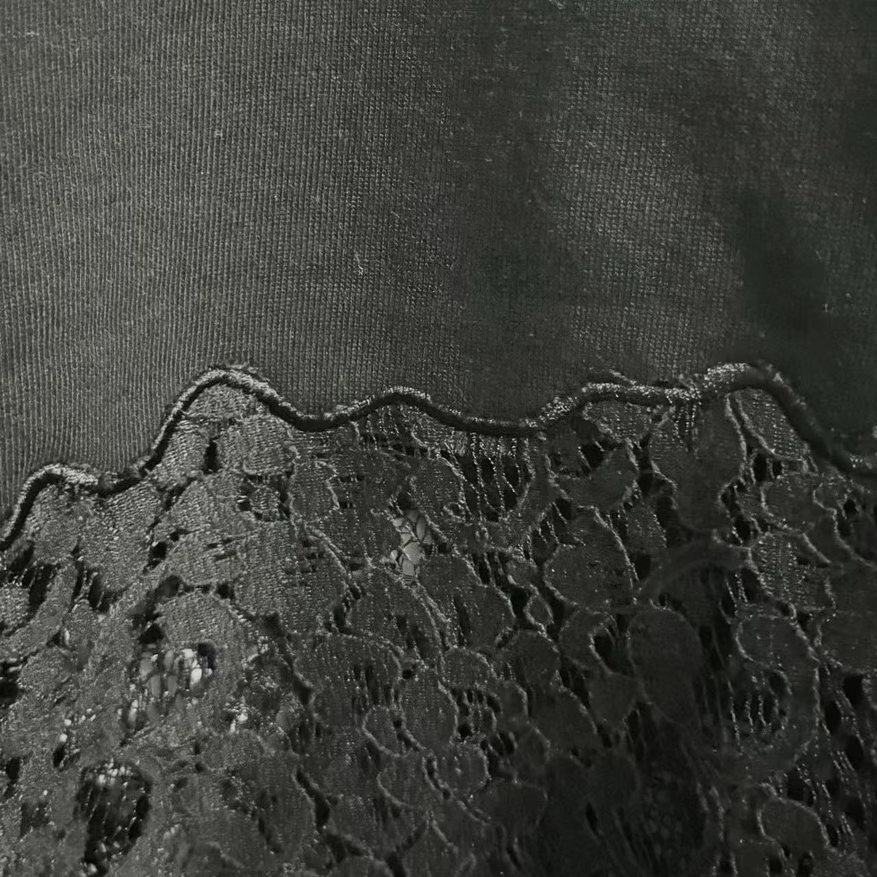 ｛귤 언니｝la蕾丝轮廓卫衣