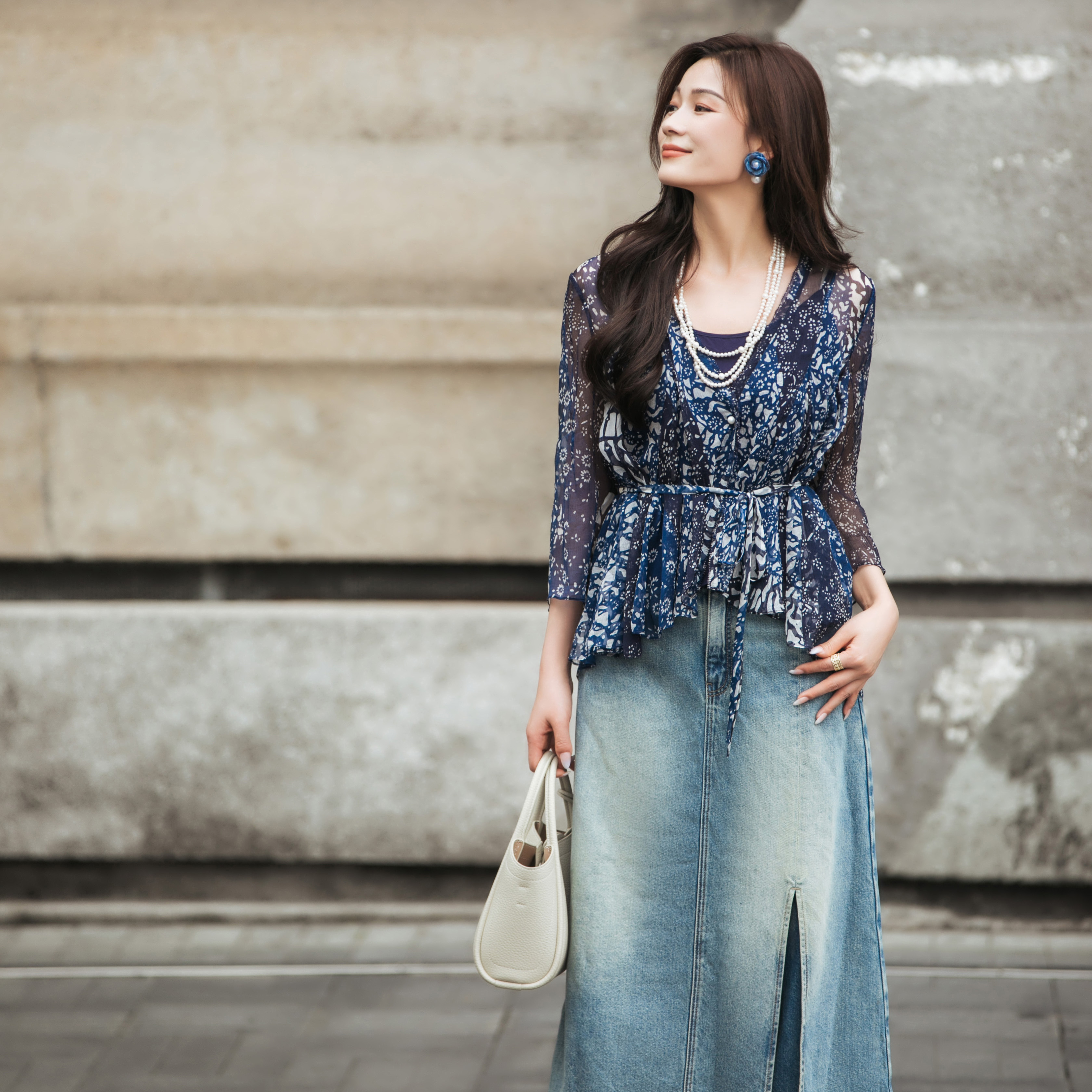 生活在左2025年春夏蓝印花复古两件套真丝衫桑蚕丝外套女N1953121