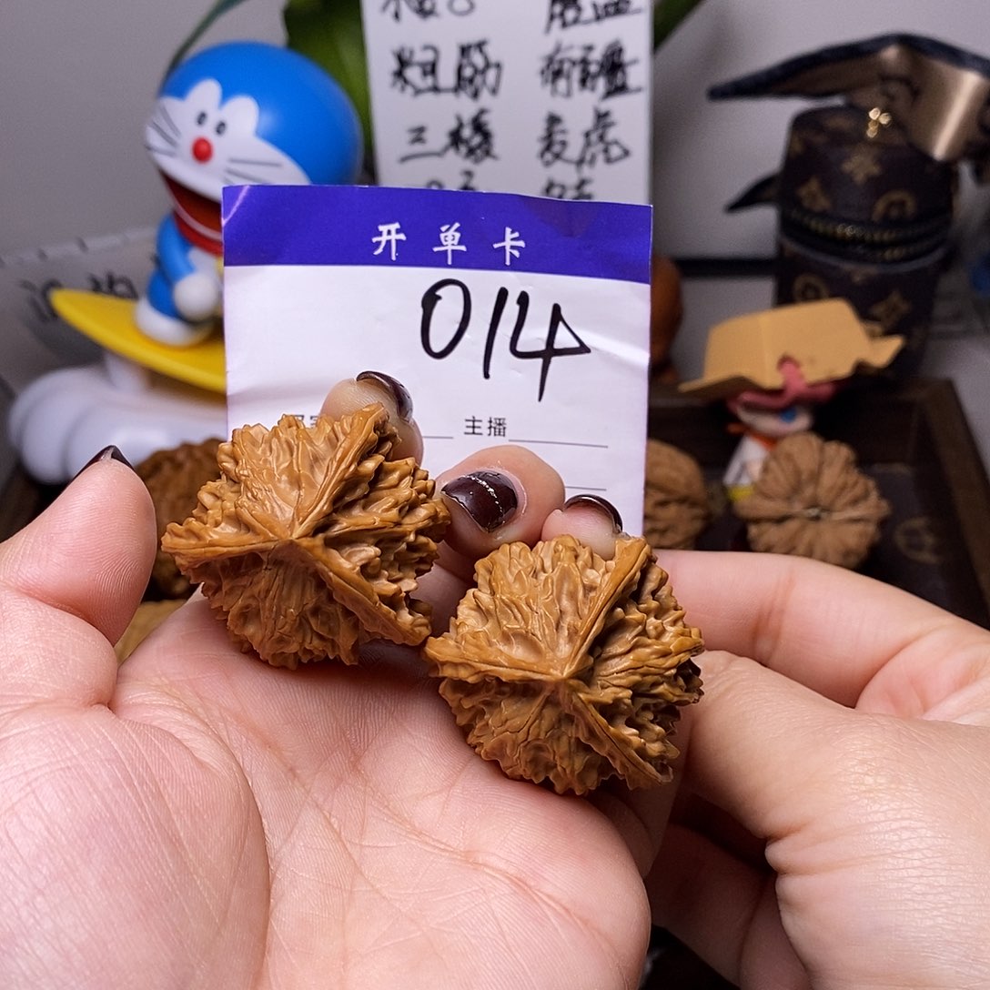 桃核吊坠文玩核桃盘山三棱39微修n