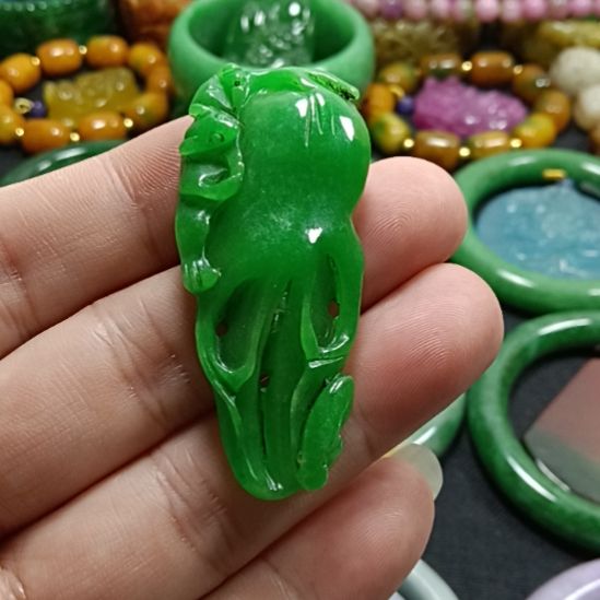 翡翠未镶嵌挂件翡翠