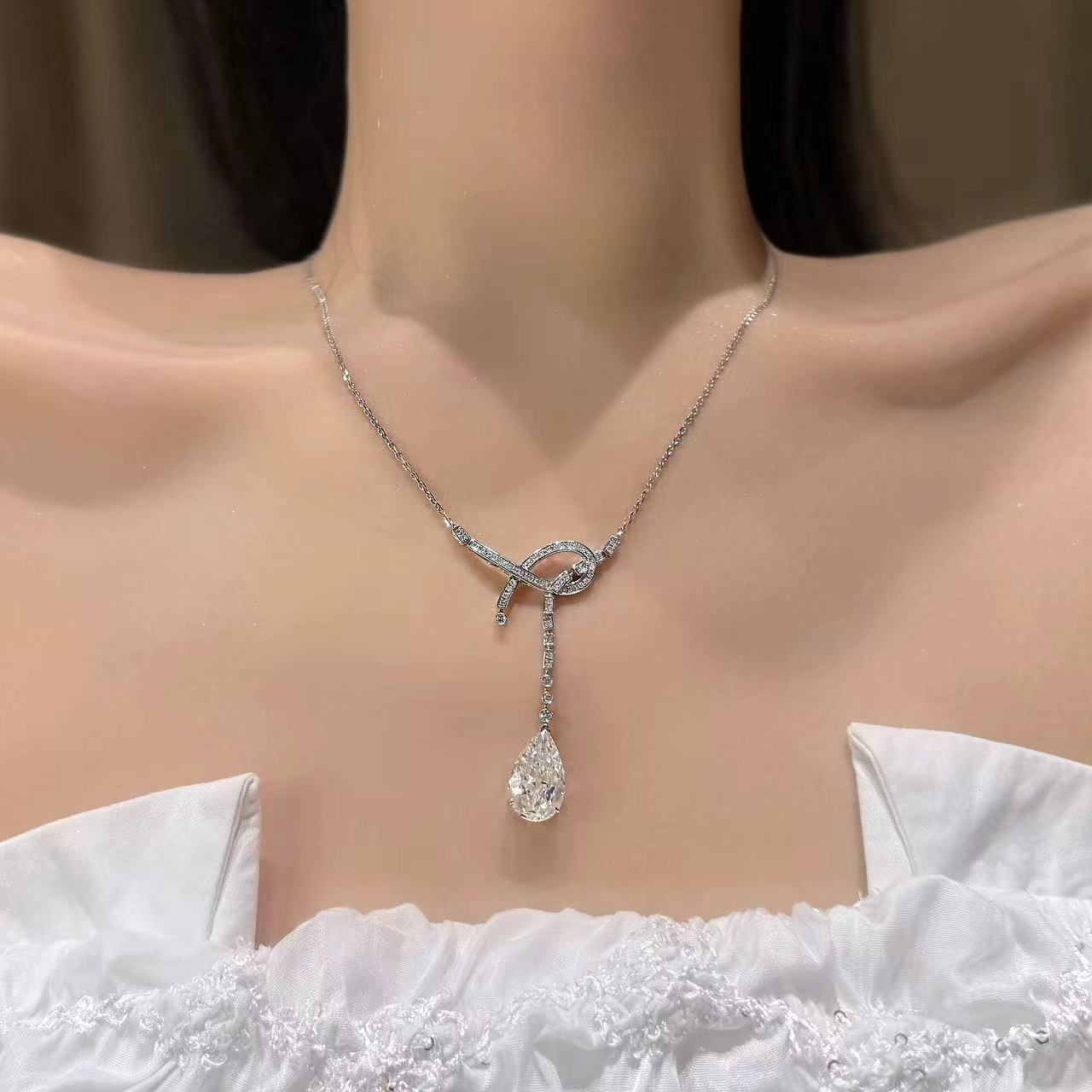 QANNA【超大号丝带蝴蝶结】【大水滴】轻奢名媛网红风钻石锁骨项链HD