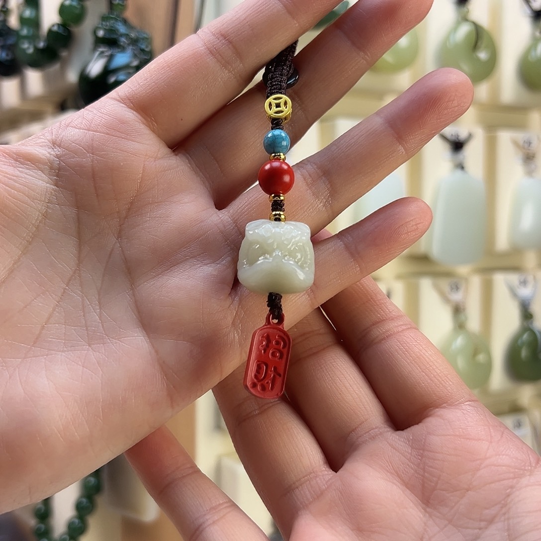 和田玉未镶嵌手机链