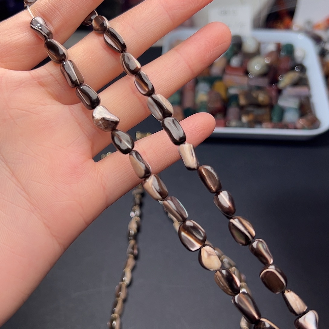 玛瑙/玉髓合金珠宝半成品G681。6.6mm天然黑金贝豆豆随形一条