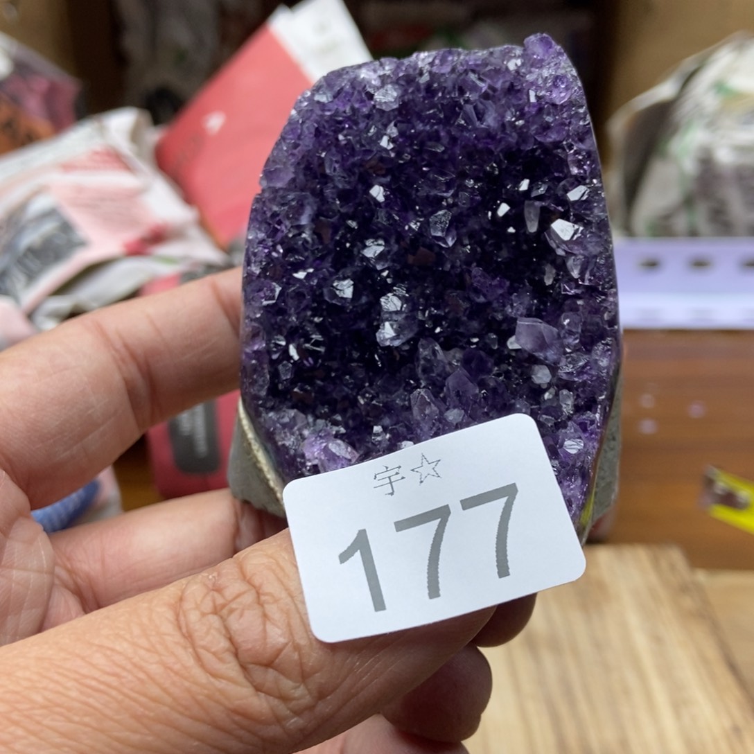 紫晶天然水晶摆件未镶嵌