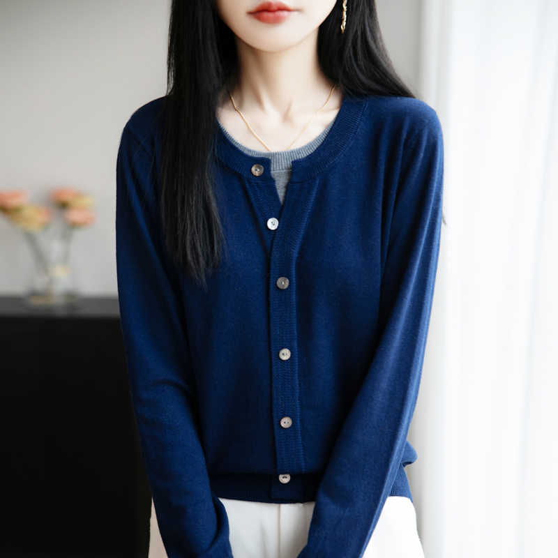 秋季新款精纺羊毛圆领带扣假两件长袖针织衫时尚百搭宽松显瘦打底