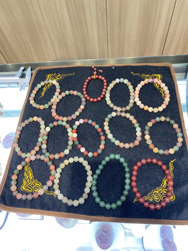 秦紫玉圆珠手串珠子