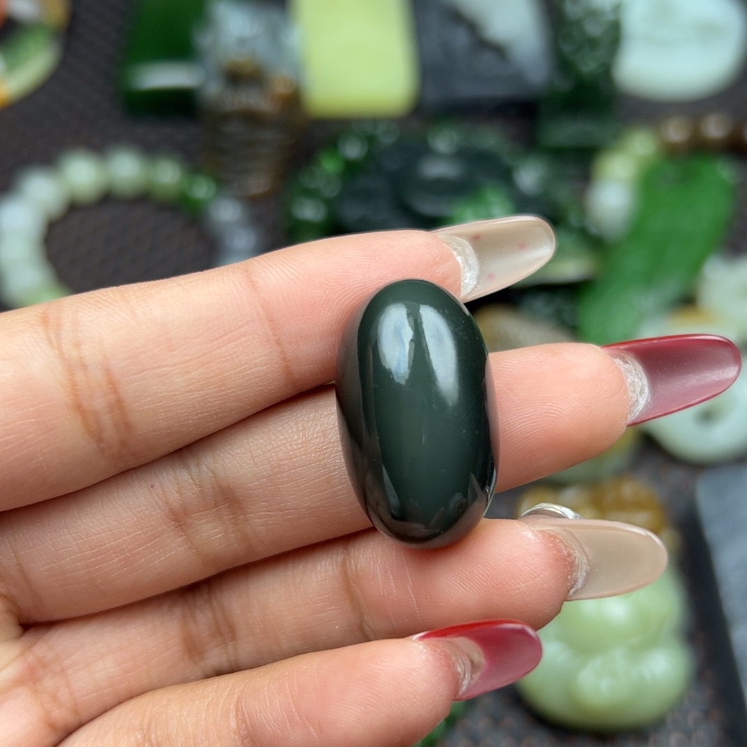 和田玉吊坠未镶嵌