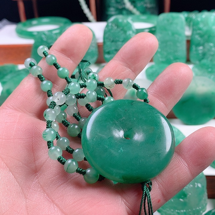 石英质玉手链未镶嵌闲*?