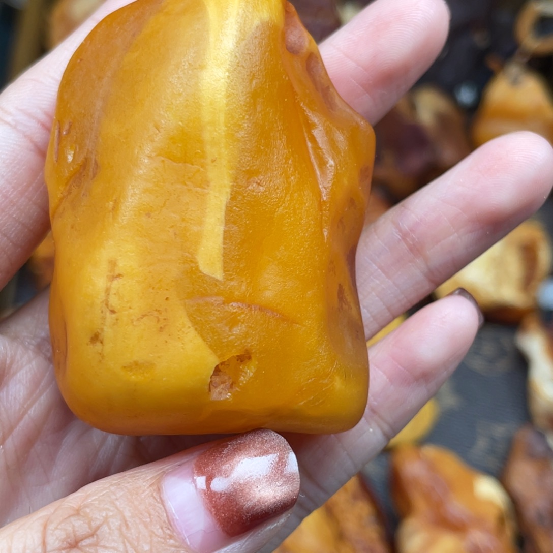 琥珀未镶嵌珠宝奇石