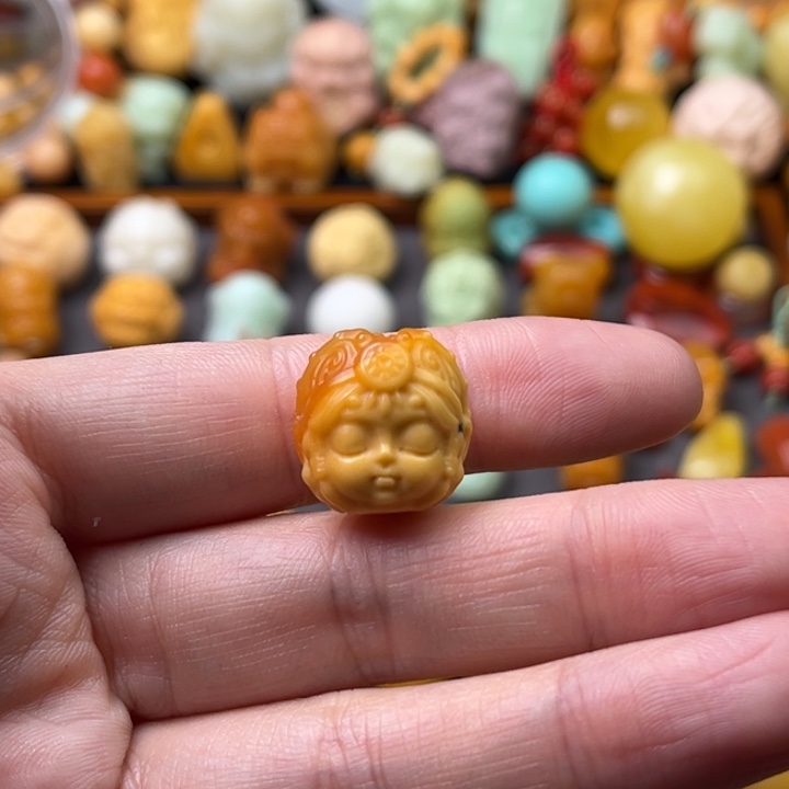 石英质玉（缅黄）未镶嵌珠宝半成品捡漏扎基拉姆