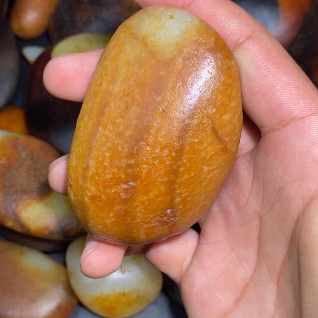 和田玉未镶嵌珠宝奇石