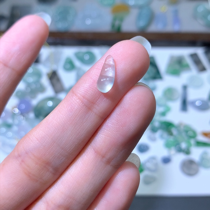 翡翠颈饰未镶嵌豆子