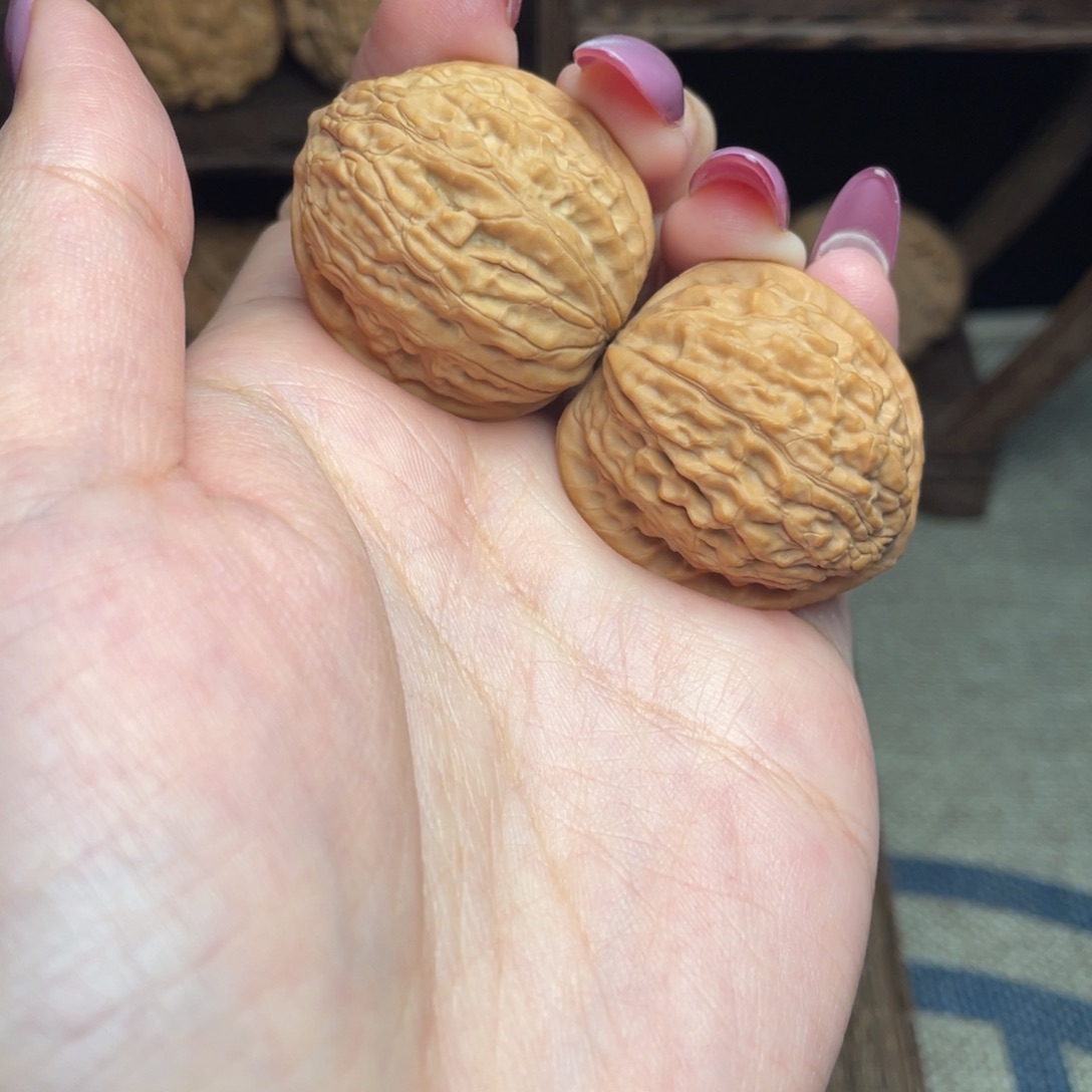 文玩核桃把件31金牛小手捻