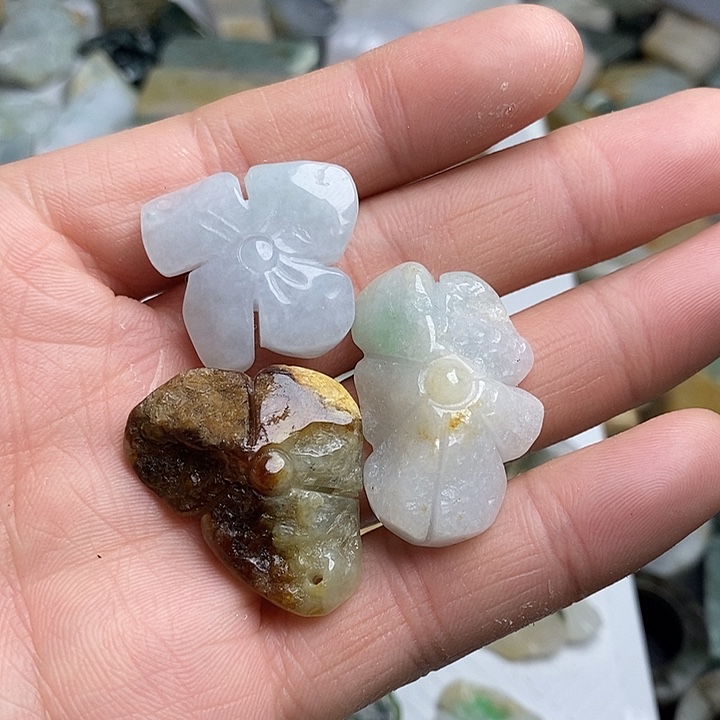 翡翠未镶嵌颈饰天然翡翠