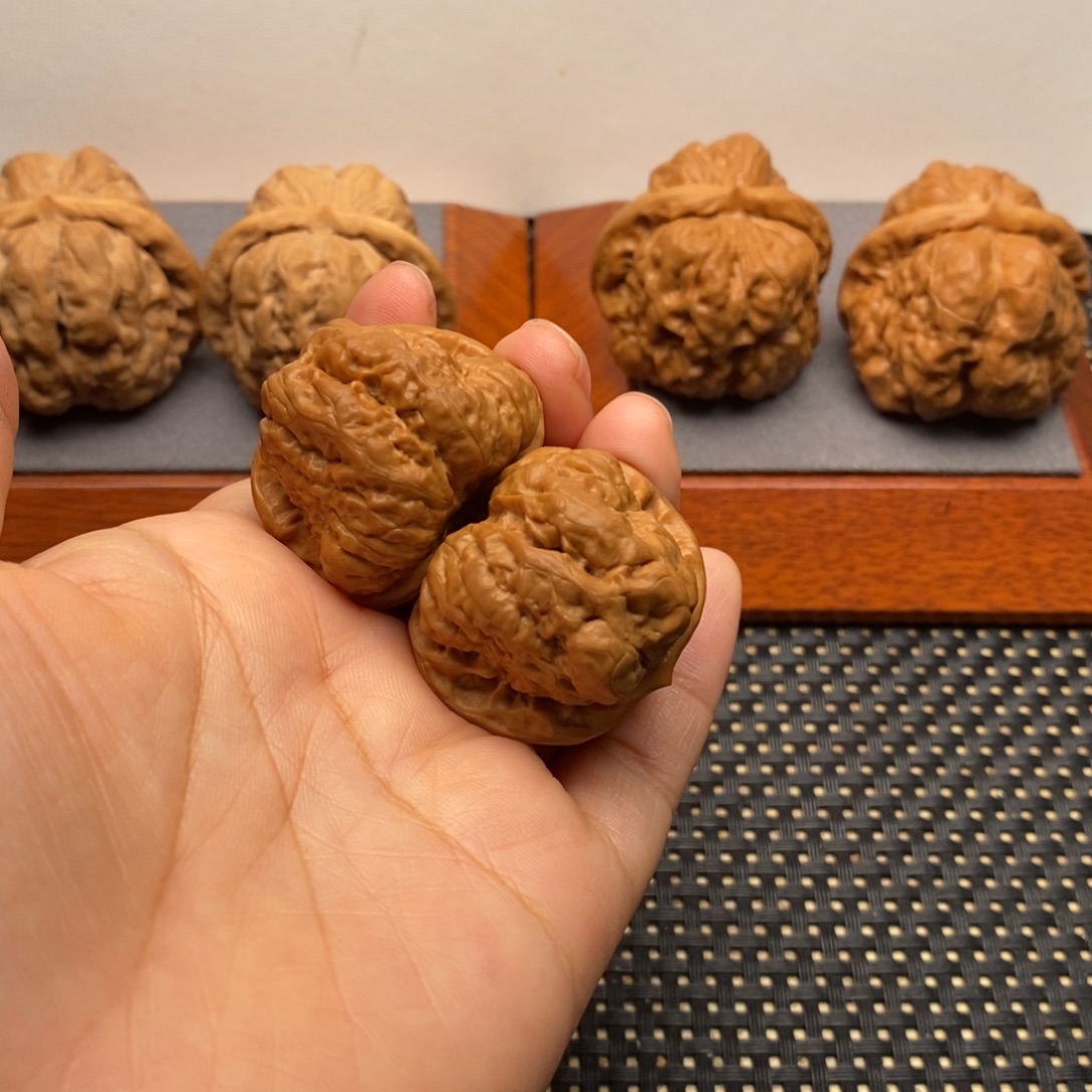 文玩核桃把件边35左右