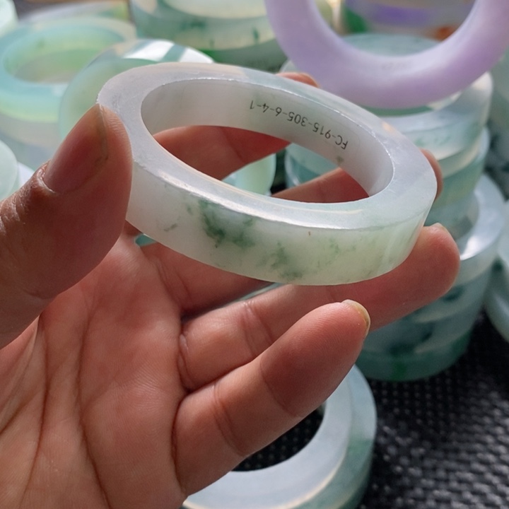 定制翡翠缅甸翡翠手镯天然翡翠手镯未镶嵌