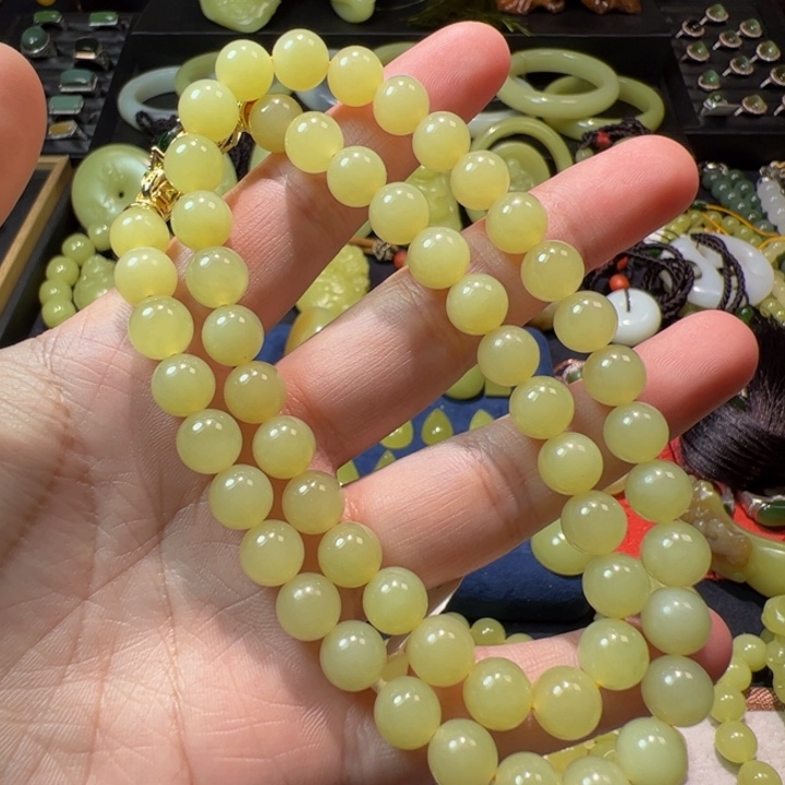 和田玉（黄玉）颈饰未镶嵌