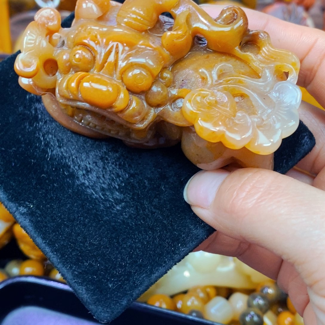 合金石英质玉（黄龙玉）珠宝半成品