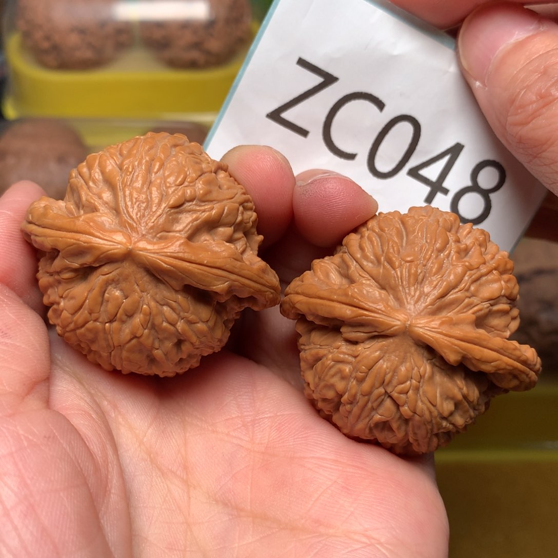 文玩核桃把件红皮球白42