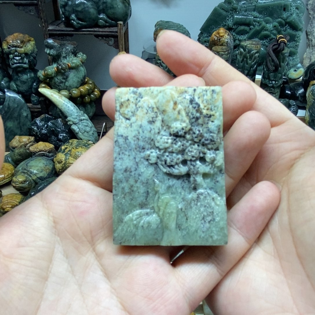 未镶嵌岫岩河磨玉（透闪石质玉）挂件玉**阳