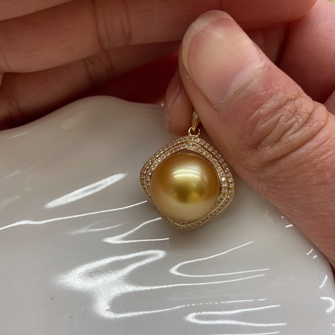 海水珍珠吊坠(不含链)18K金镶嵌