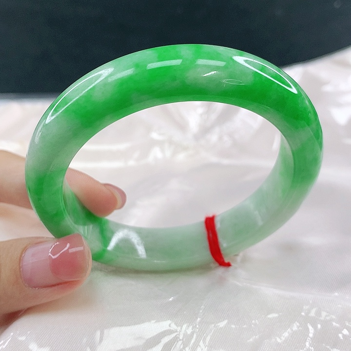 翡翠未镶嵌手镯圈53.5，34024