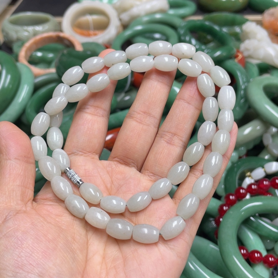 石英质玉未镶嵌手镯