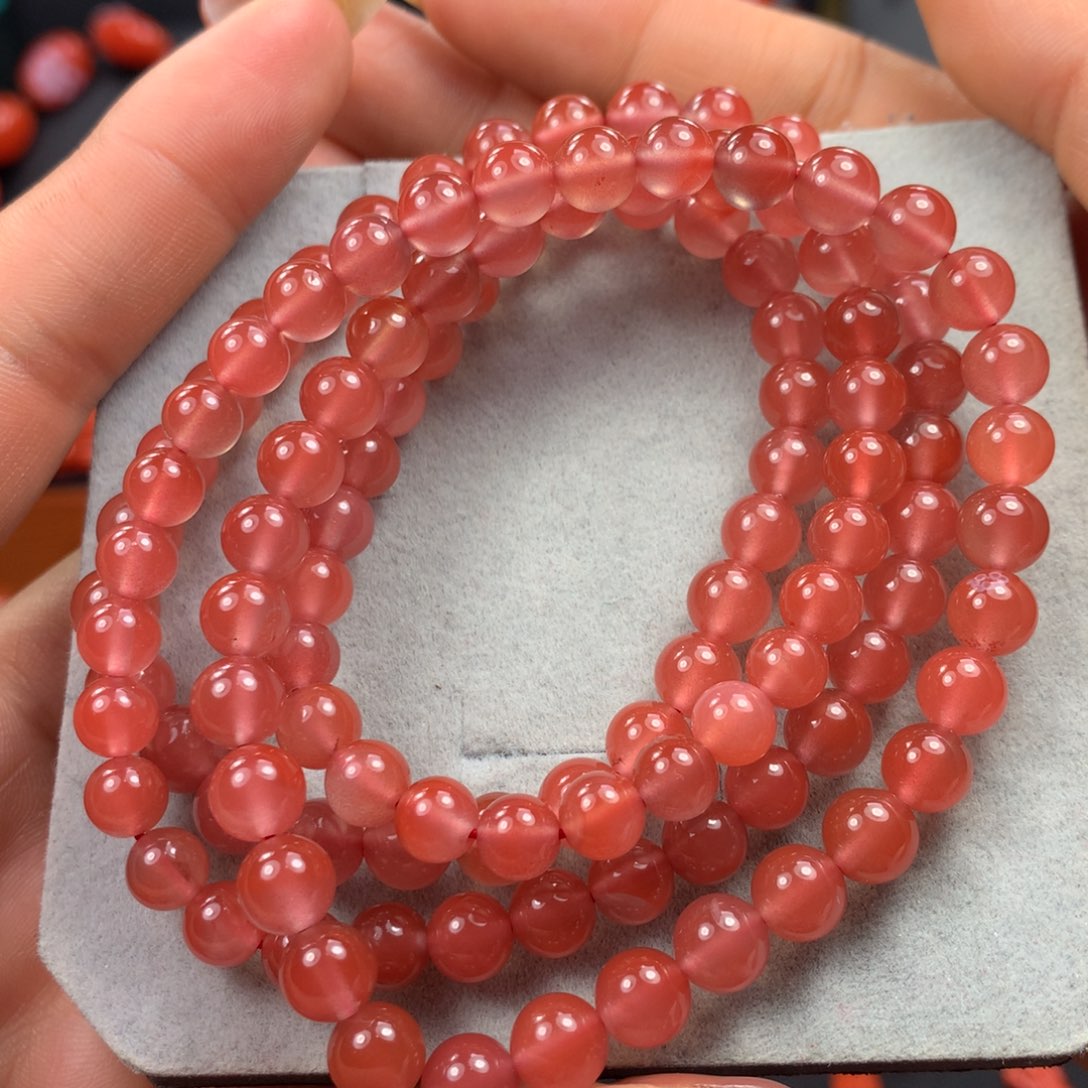 南红玛瑙手串未镶嵌