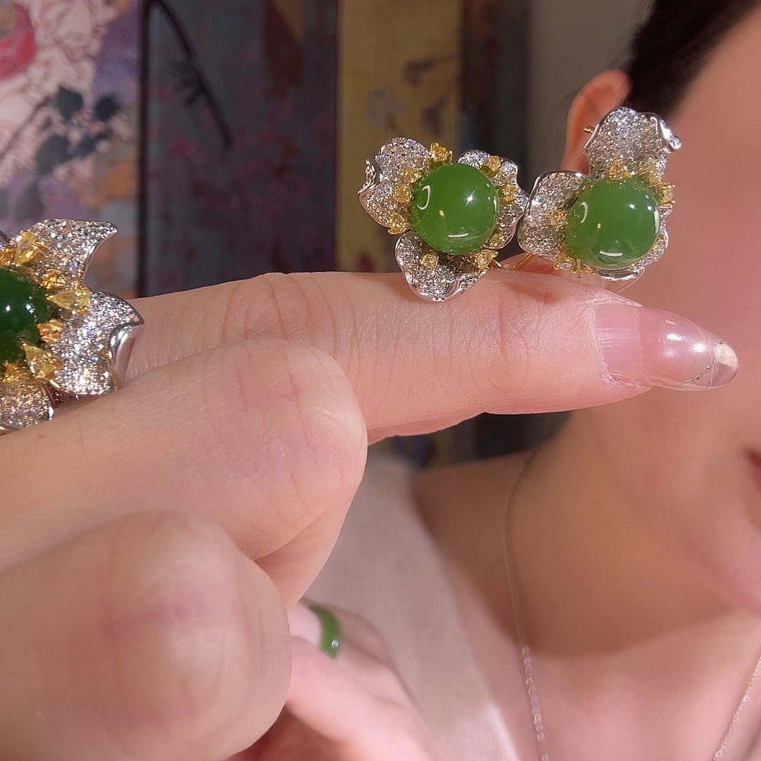 和田玉银S925镶嵌耳饰