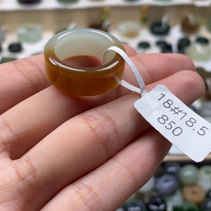 和田玉未镶嵌戒指