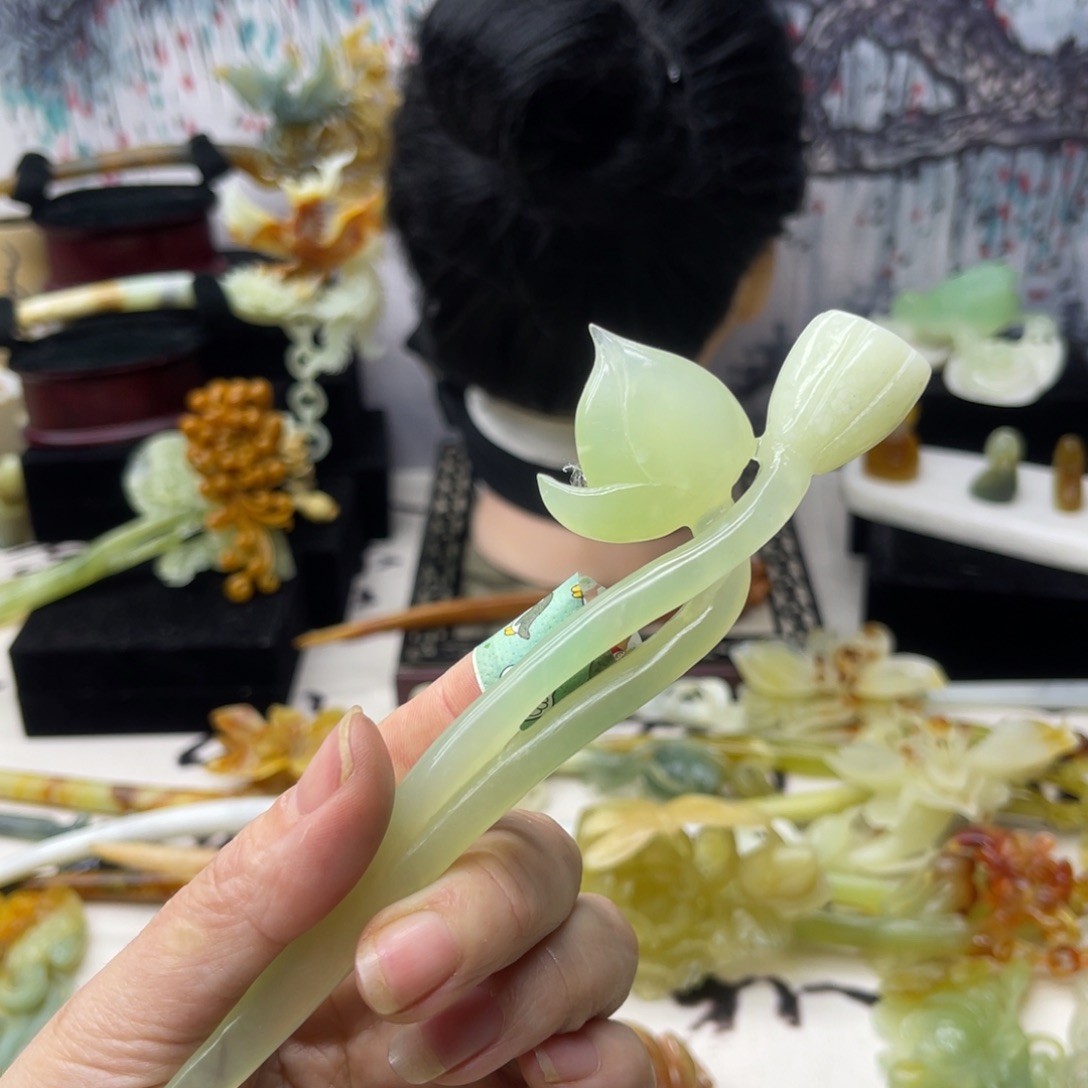 【闪购商品】蛇纹石玉发饰合金玺*台