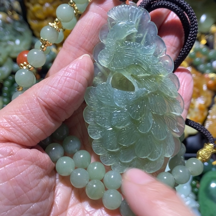 蛇纹石玉岫玉吊坠未镶嵌