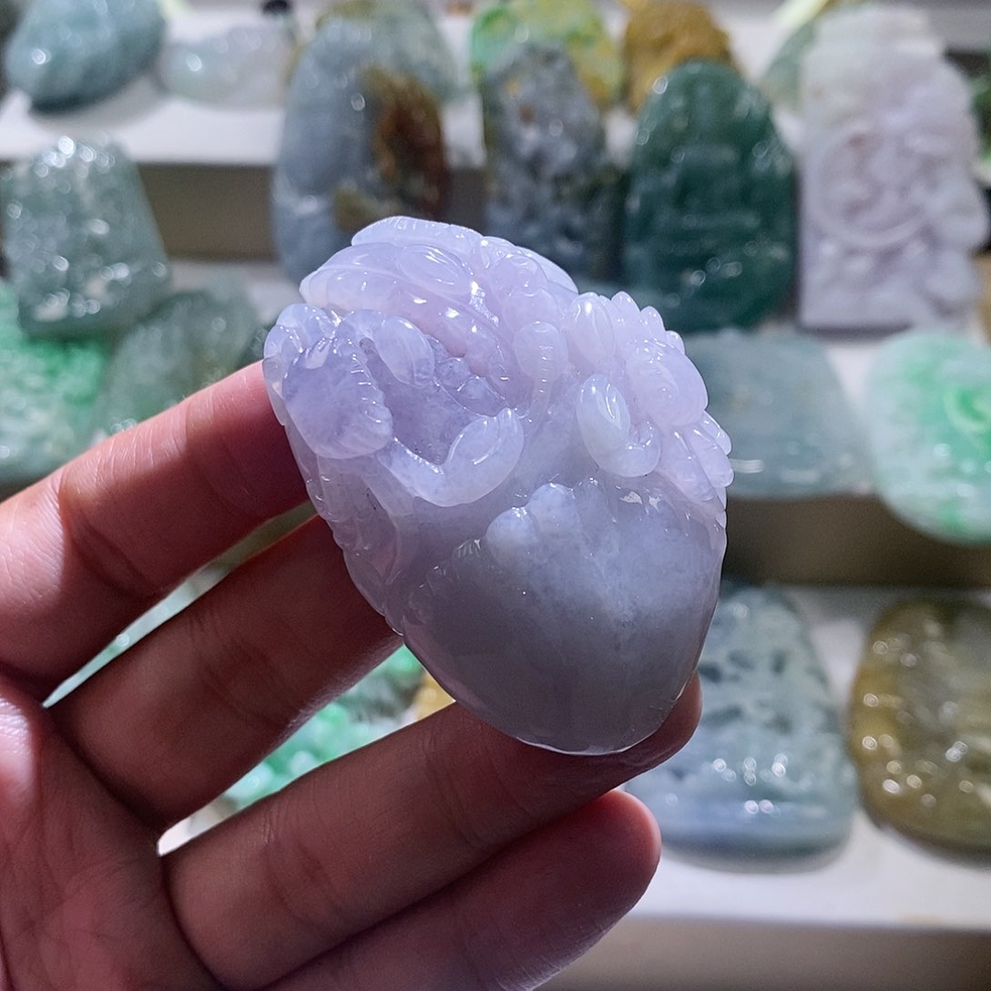 【闪购商品】翡翠颈饰未镶嵌螃蟹