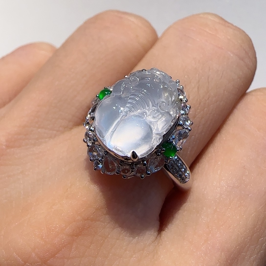 翡翠戒指18K金镶嵌貔貅