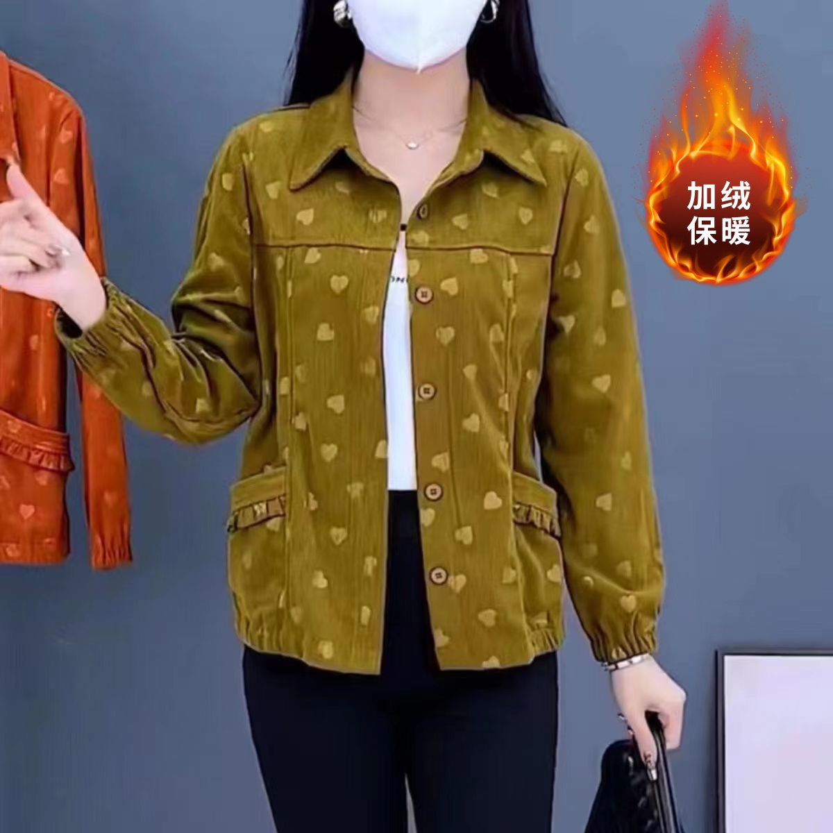 秋冬灯芯绒妈妈装上衣外套中年女新款休闲宽松减龄加绒夹克开衫