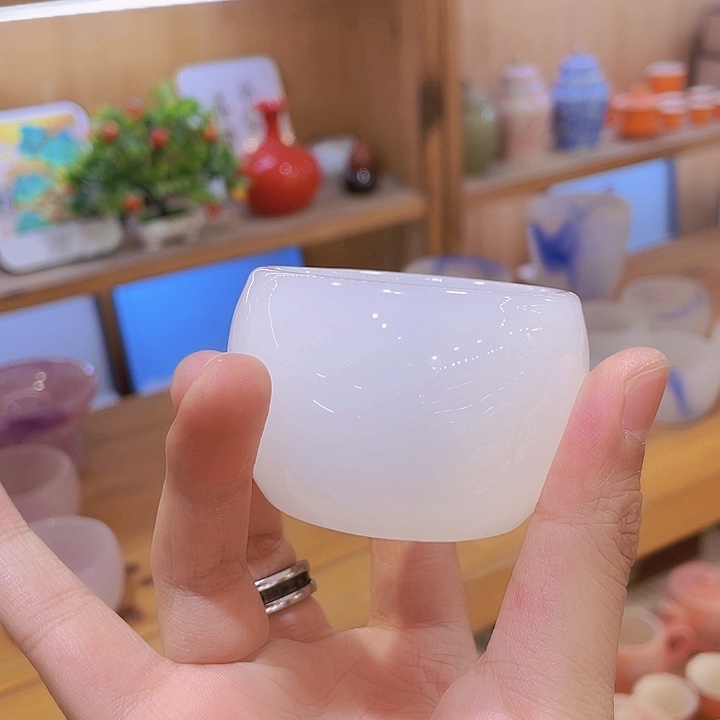 纯白琉璃四个客杯