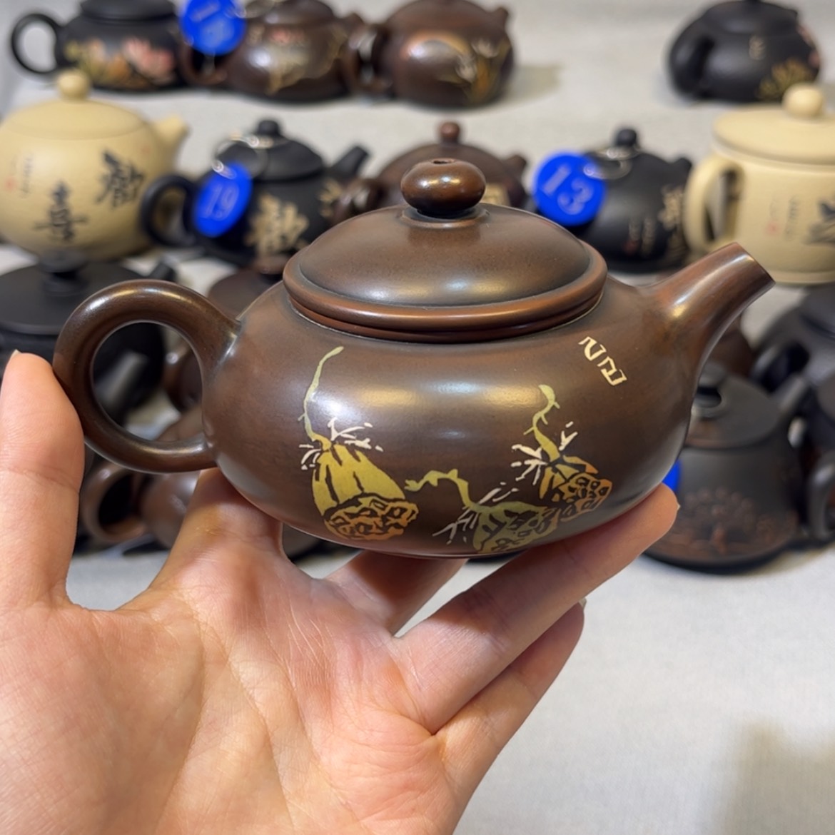 【闪购商品】红泥 微微瑕 容量 150cc