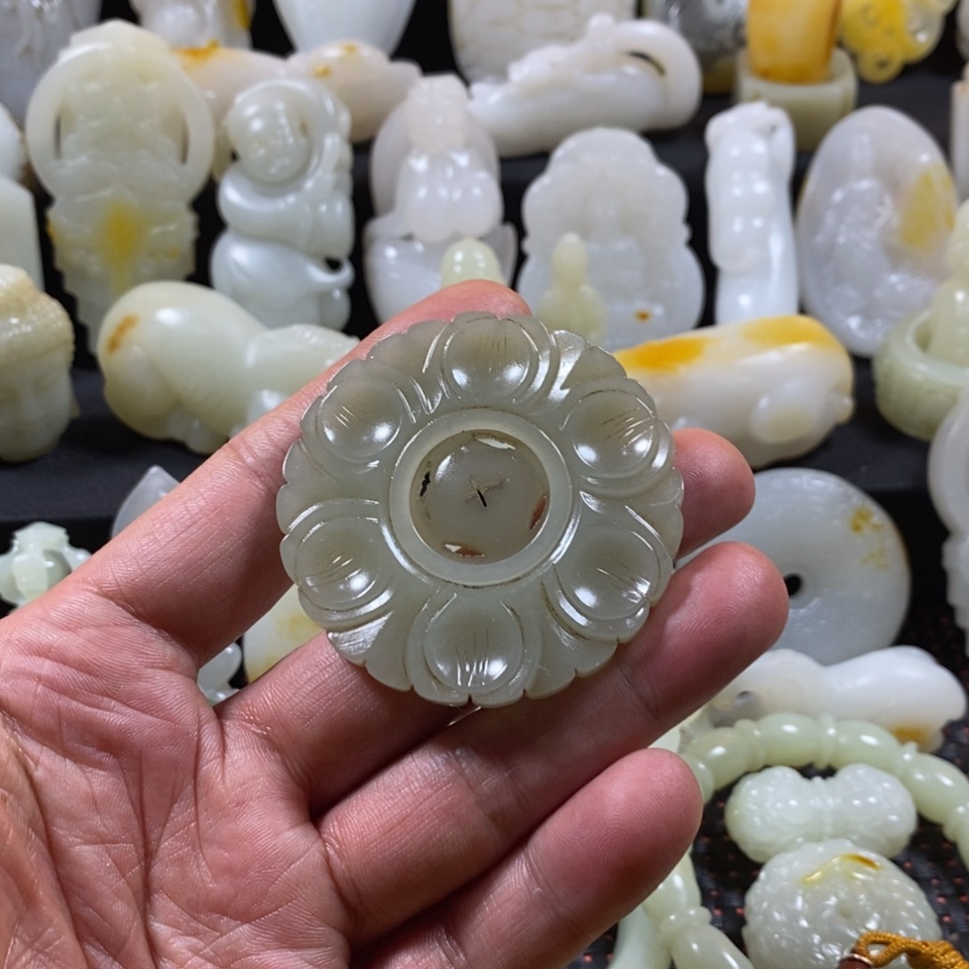 和田玉颈饰未镶嵌