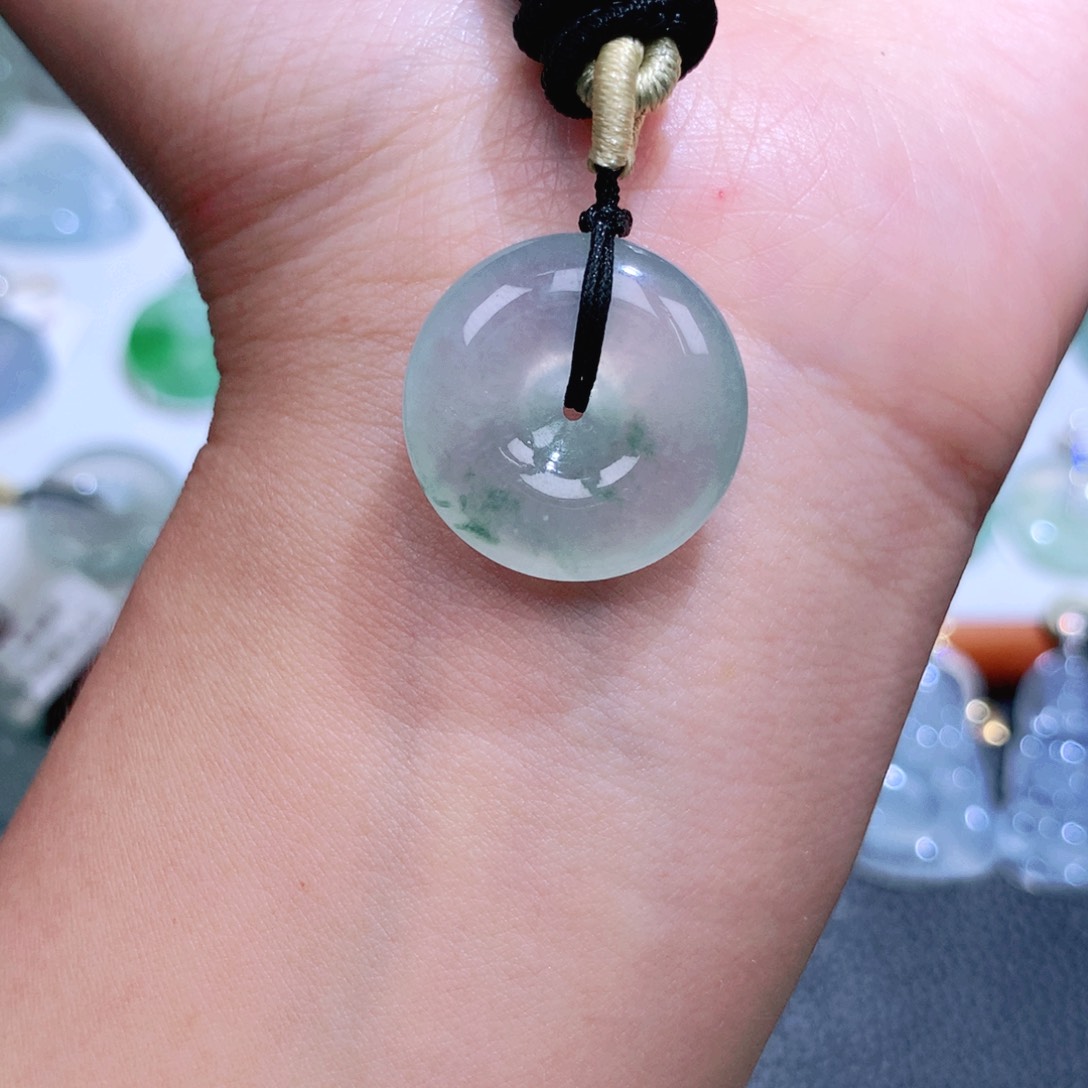 翡翠未镶嵌颈饰扣子