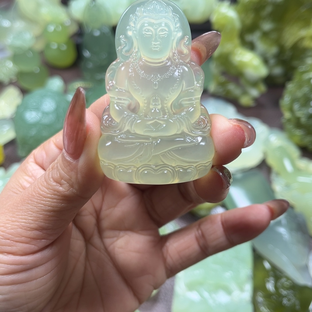 8****蛇纹石玉未镶嵌颈饰