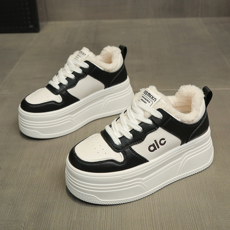 2025冬季新款加绒保暖厚底小白鞋百搭韩版轻便板鞋秋冬女鞋休闲鞋