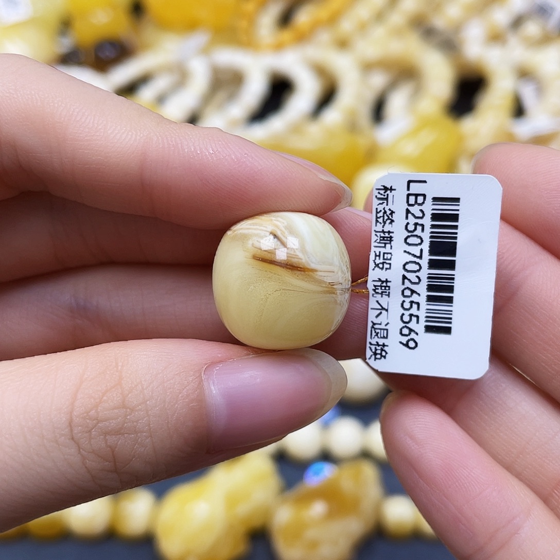 未镶嵌蜜蜡裸石老型16.8✖️16.9mm瑕